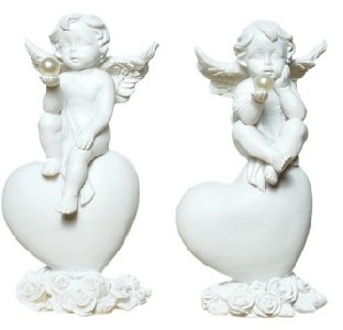 Engel mit Perle auf Herz sitzend, 4fach zufllig sortiert
<br>
<br>Poly, 9 x 4,5 cm
<br>